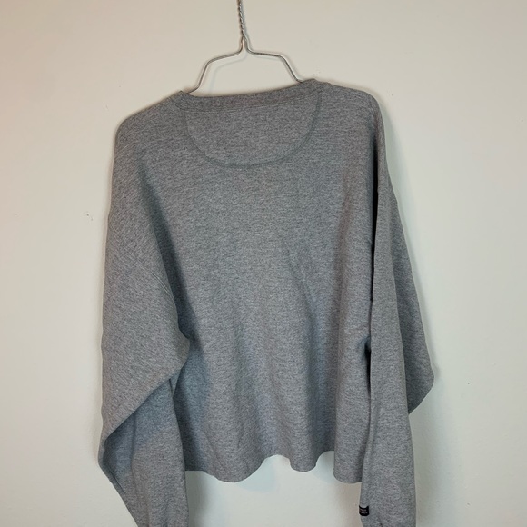 Vintage Embroidered Sweater Crop - Picture 5 of 5